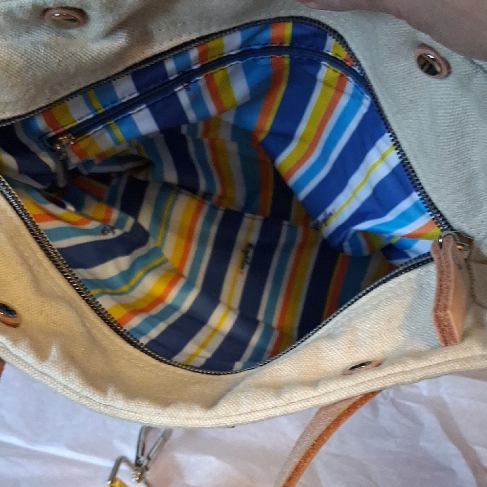Brighton Cream Canvas Satchel with Yellow Daisy and Leather Handles - Picture 2 of 6